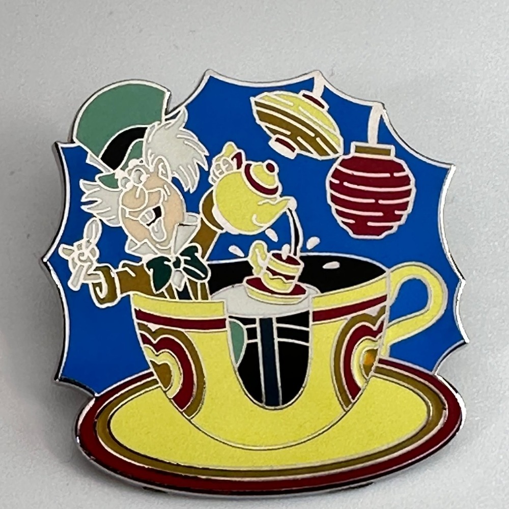 ALICE IN WONDERLAND Mad Hatter Tea Party Disney Pin Teacup Ride Fantasyland 2008